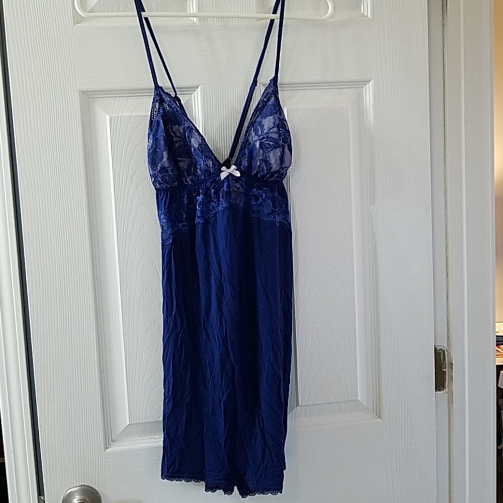 Med VS blue cami